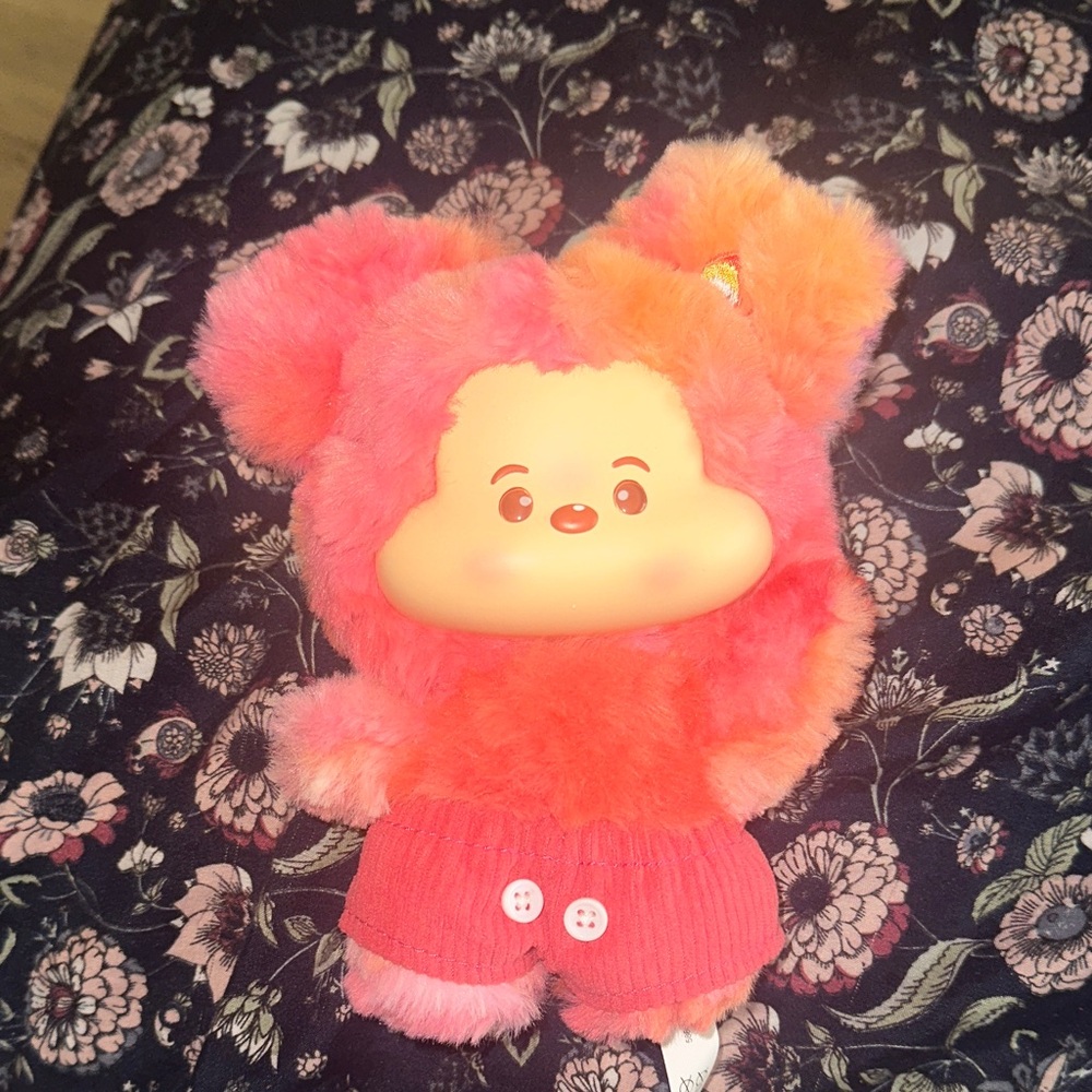 Into the clouds Mickey keychain